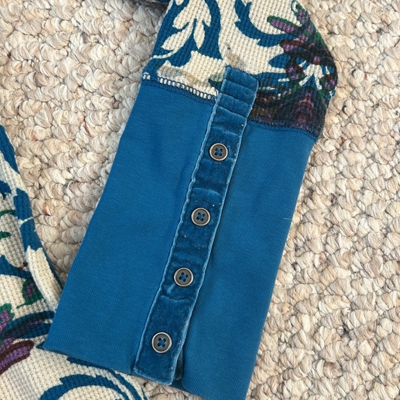 Sundance Floral Thermal Top - Picture 3 of 4